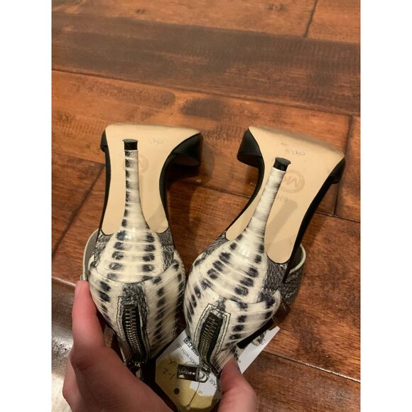 Michael Kors Black Peep Toe Heels W/ Snakeskin Ankle Cuff & Heel, Size 6 (US) - Picture 8 of 9